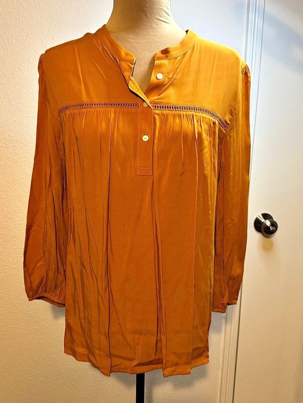 LOFT Outlet Rayon Blouse in Orange Size Large Like New